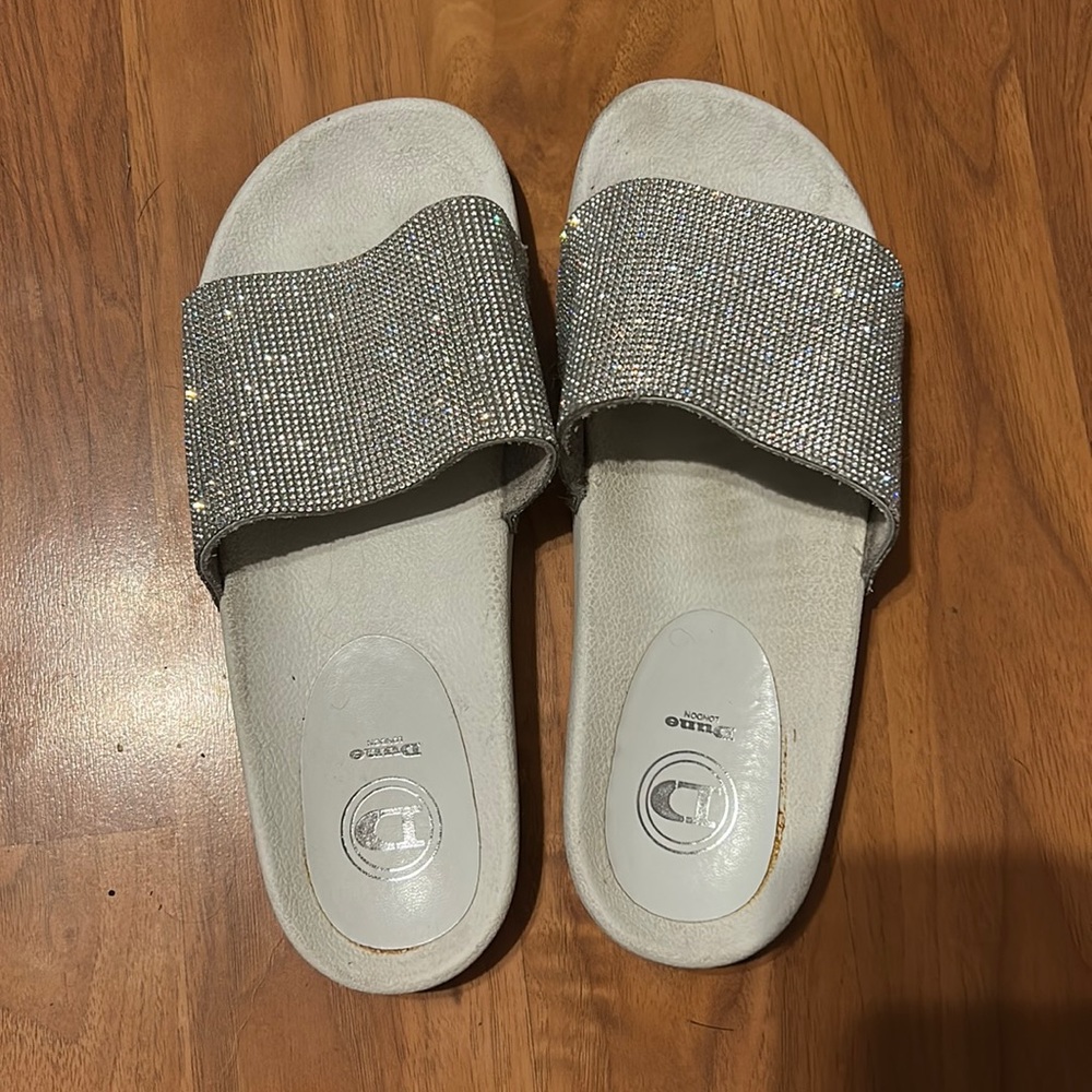 DUNE London Diamond Slides